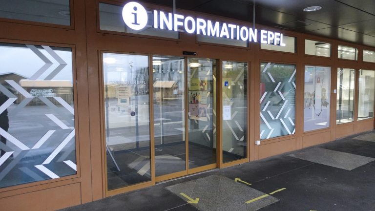 Entrée du guichet d'information EPFL Entrée du guichet d'information EPFL